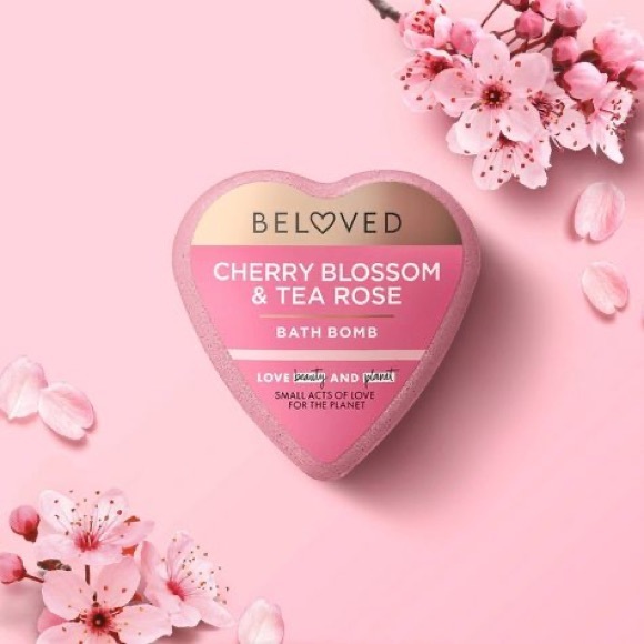LOVE BEAUTY PLANET BELOVED BATH BOMB CHERRY BLOSSOM 6 PIECE 4 OZ. product package